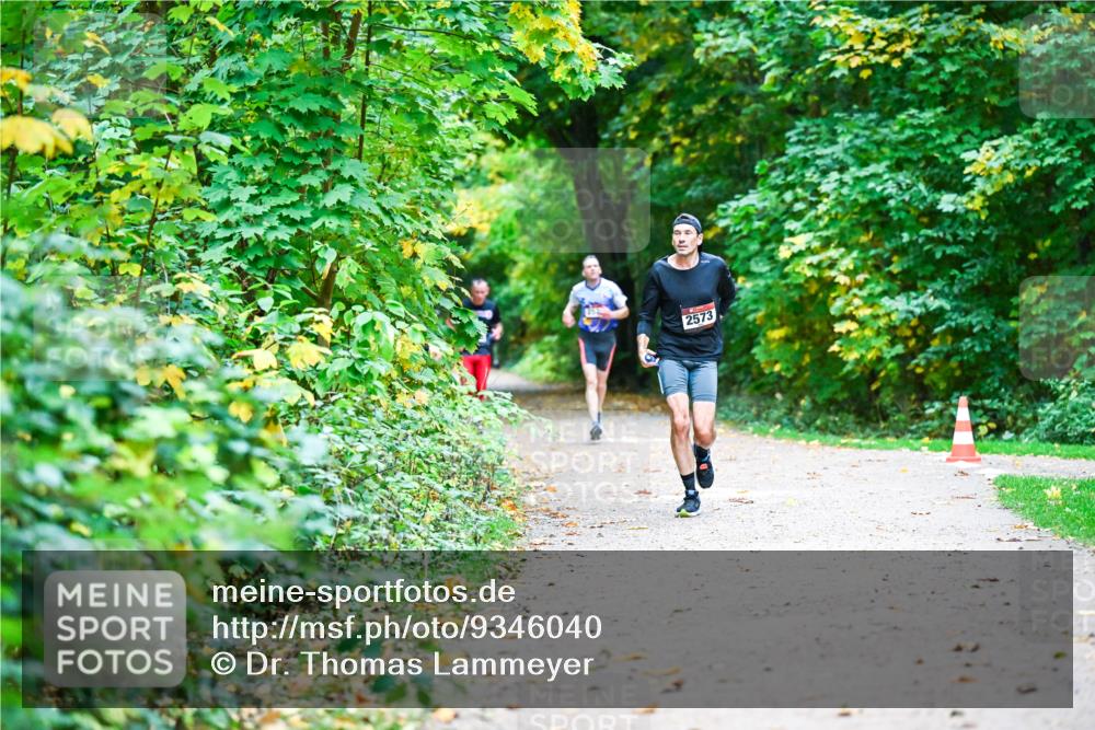 12.10.2025 - Bramfelder Halbmarathon 2025 Dr. Thomas Lammeyer http://msf.ph/oto/9346040 12.10.2025 10:18:29 Laufen 2573 meine-sportfotos.de