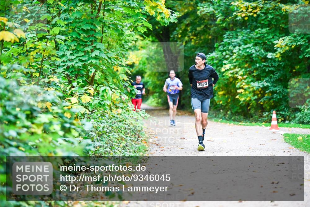12.10.2025 - Bramfelder Halbmarathon 2025 Dr. Thomas Lammeyer http://msf.ph/oto/9346045 12.10.2025 10:18:29 Laufen 2573 meine-sportfotos.de