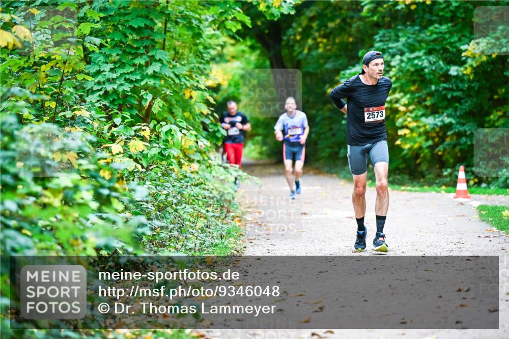 12.10.2025 - Bramfelder Halbmarathon 2025 Dr. Thomas Lammeyer http://msf.ph/oto/9346048 12.10.2025 10:18:30 Laufen 2573 meine-sportfotos.de