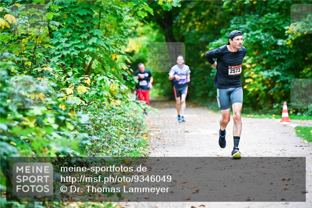 12.10.2025 - Bramfelder Halbmarathon 2025 Dr. Thomas Lammeyer http://msf.ph/oto/9346049 12.10.2025 10:18:31 Laufen 2573 meine-sportfotos.de