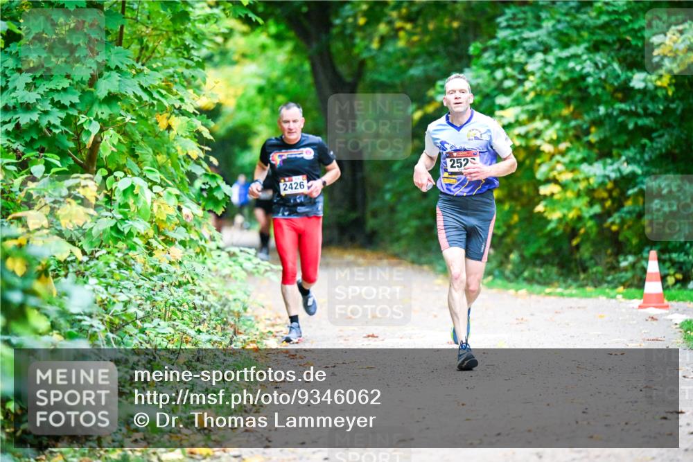 12.10.2025 - Bramfelder Halbmarathon 2025 Dr. Thomas Lammeyer http://msf.ph/oto/9346062 12.10.2025 10:18:34 Laufen 252, 2426 meine-sportfotos.de