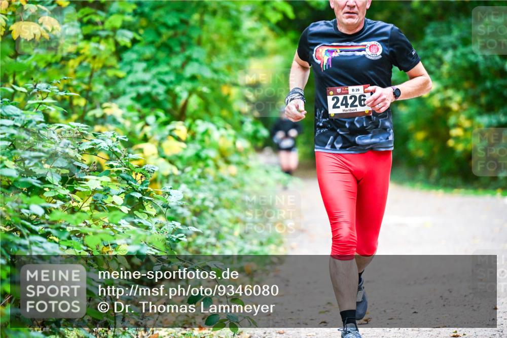 12.10.2025 - Bramfelder Halbmarathon 2025 Dr. Thomas Lammeyer http://msf.ph/oto/9346080 12.10.2025 10:18:39 Laufen 29, 2426, 1910 meine-sportfotos.de