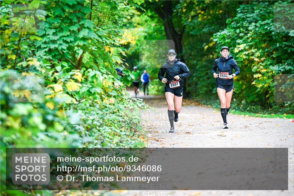 12.10.2025 - Bramfelder Halbmarathon 2025 Dr. Thomas Lammeyer http://msf.ph/oto/9346086 12.10.2025 10:18:43 Laufen 2897, 2436 meine-sportfotos.de