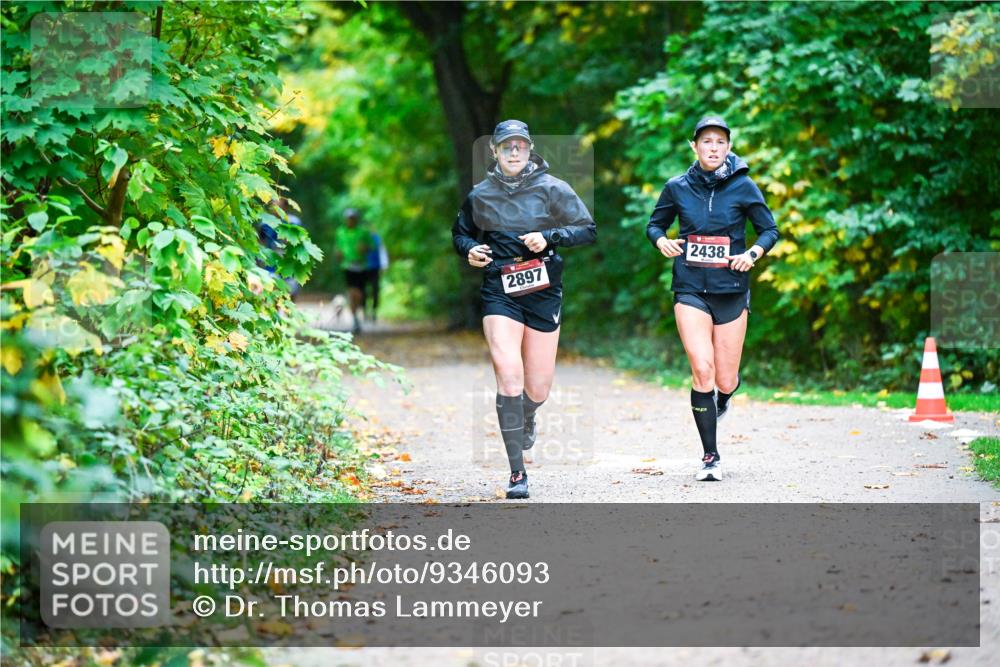 12.10.2025 - Bramfelder Halbmarathon 2025 Dr. Thomas Lammeyer http://msf.ph/oto/9346093 12.10.2025 10:18:44 Laufen 2897, 2438 meine-sportfotos.de