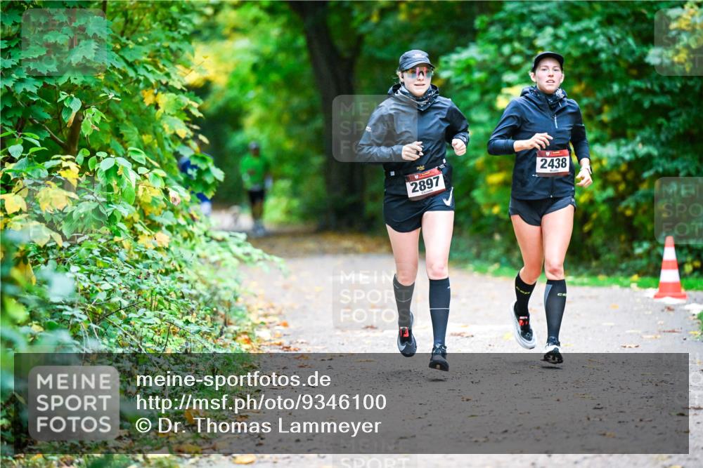 12.10.2025 - Bramfelder Halbmarathon 2025 Dr. Thomas Lammeyer http://msf.ph/oto/9346100 12.10.2025 10:18:45 Laufen 2897, 2438 meine-sportfotos.de