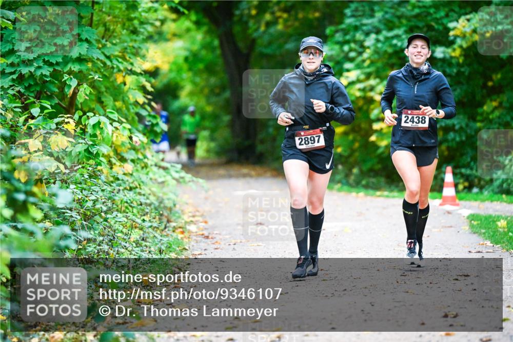 12.10.2025 - Bramfelder Halbmarathon 2025 Dr. Thomas Lammeyer http://msf.ph/oto/9346107 12.10.2025 10:18:46 Laufen 2897, 2438 meine-sportfotos.de