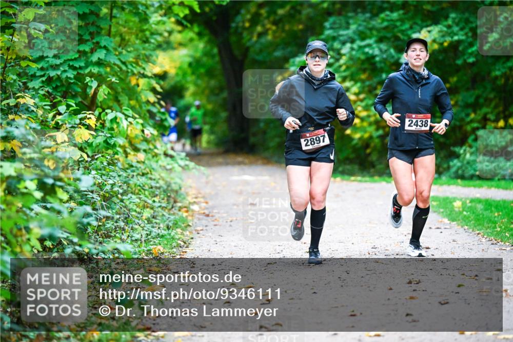 12.10.2025 - Bramfelder Halbmarathon 2025 Dr. Thomas Lammeyer http://msf.ph/oto/9346111 12.10.2025 10:18:47 Laufen 2897, 2438 meine-sportfotos.de