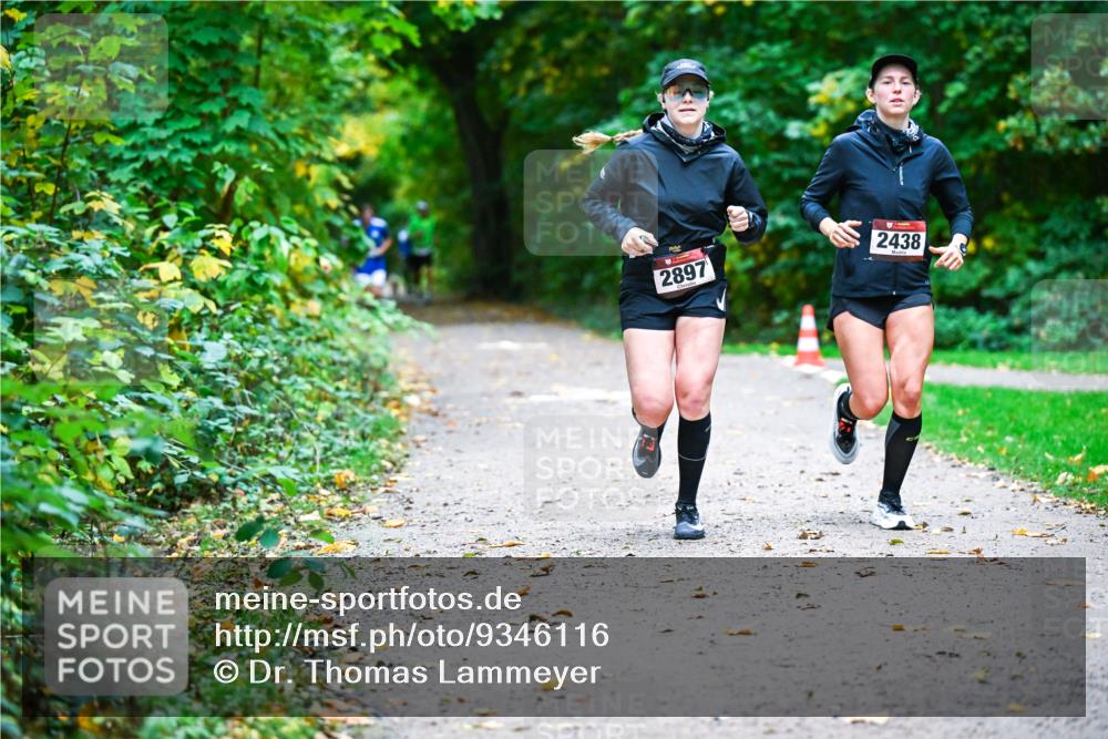 12.10.2025 - Bramfelder Halbmarathon 2025 Dr. Thomas Lammeyer http://msf.ph/oto/9346116 12.10.2025 10:18:47 Laufen 2897, 2438 meine-sportfotos.de