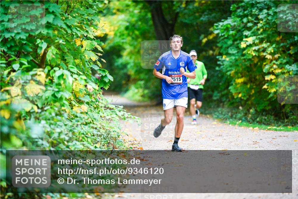 12.10.2025 - Bramfelder Halbmarathon 2025 Dr. Thomas Lammeyer http://msf.ph/oto/9346120 12.10.2025 10:18:54 Laufen 2515 meine-sportfotos.de