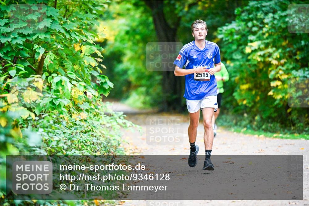 12.10.2025 - Bramfelder Halbmarathon 2025 Dr. Thomas Lammeyer http://msf.ph/oto/9346128 12.10.2025 10:18:56 Laufen 2515 meine-sportfotos.de