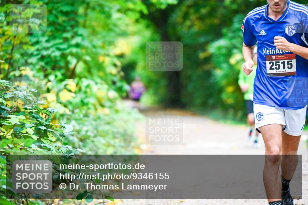12.10.2025 - Bramfelder Halbmarathon 2025 Dr. Thomas Lammeyer http://msf.ph/oto/9346155 12.10.2025 10:19:00 Laufen 04, 54, 2515 meine-sportfotos.de