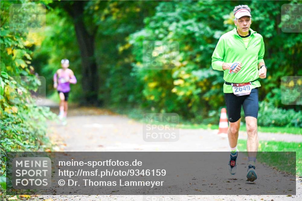12.10.2025 - Bramfelder Halbmarathon 2025 Dr. Thomas Lammeyer http://msf.ph/oto/9346159 12.10.2025 10:19:02 Laufen 2649 meine-sportfotos.de
