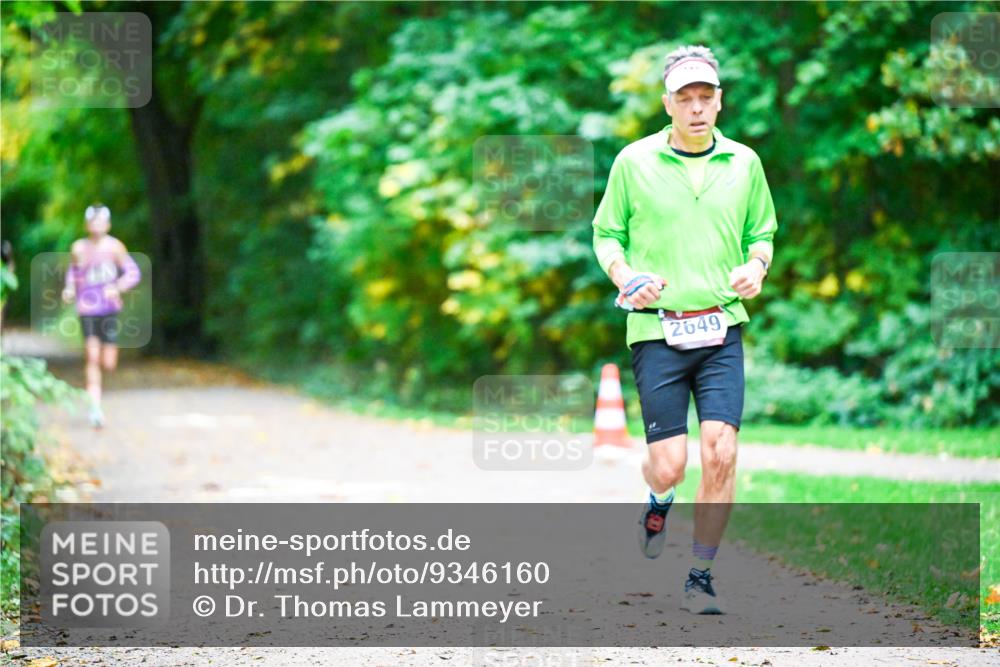 12.10.2025 - Bramfelder Halbmarathon 2025 Dr. Thomas Lammeyer http://msf.ph/oto/9346160 12.10.2025 10:19:02 Laufen 2649 meine-sportfotos.de