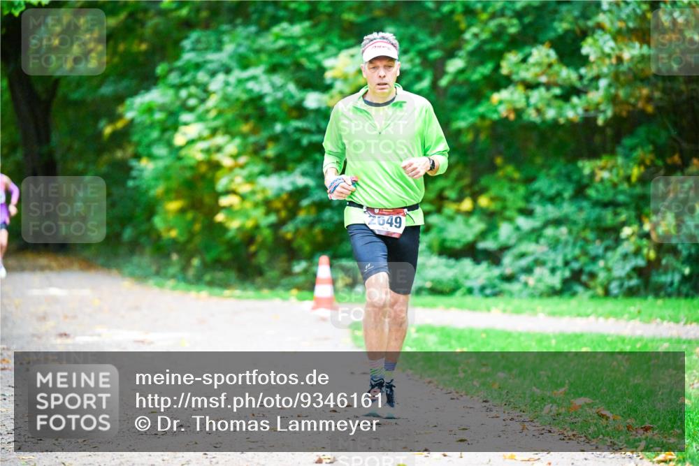 12.10.2025 - Bramfelder Halbmarathon 2025 Dr. Thomas Lammeyer http://msf.ph/oto/9346161 12.10.2025 10:19:02 Laufen 2049 meine-sportfotos.de