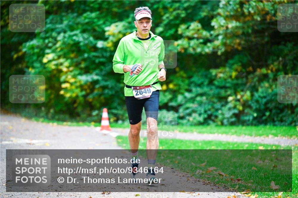 12.10.2025 - Bramfelder Halbmarathon 2025 Dr. Thomas Lammeyer http://msf.ph/oto/9346164 12.10.2025 10:19:03 Laufen 2649 meine-sportfotos.de