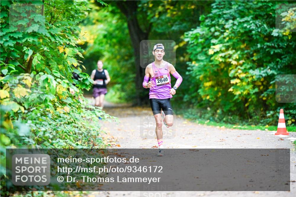 12.10.2025 - Bramfelder Halbmarathon 2025 Dr. Thomas Lammeyer http://msf.ph/oto/9346172 12.10.2025 10:19:05 Laufen 2640 meine-sportfotos.de