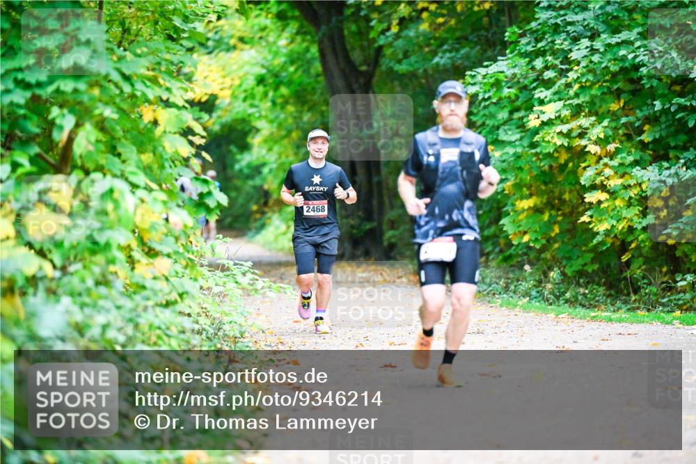 12.10.2025 - Bramfelder Halbmarathon 2025 Dr. Thomas Lammeyer http://msf.ph/oto/9346214 12.10.2025 10:19:17 Laufen 2468 meine-sportfotos.de