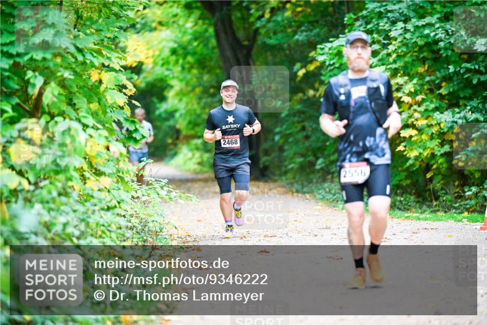 12.10.2025 - Bramfelder Halbmarathon 2025 Dr. Thomas Lammeyer http://msf.ph/oto/9346222 12.10.2025 10:19:18 Laufen 2468, 2556 meine-sportfotos.de