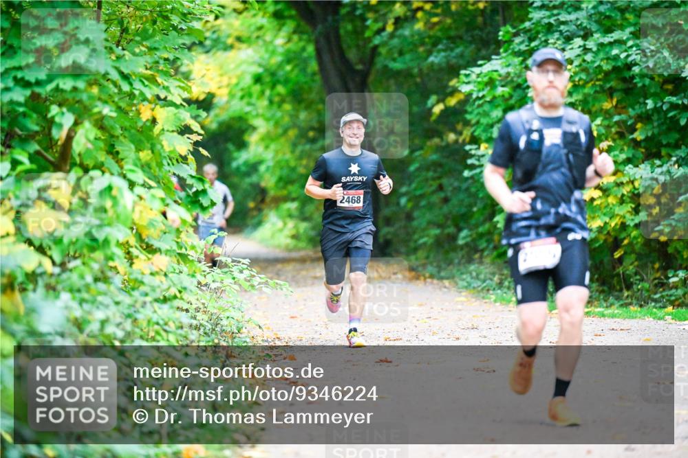 12.10.2025 - Bramfelder Halbmarathon 2025 Dr. Thomas Lammeyer http://msf.ph/oto/9346224 12.10.2025 10:19:18 Laufen 2468 meine-sportfotos.de