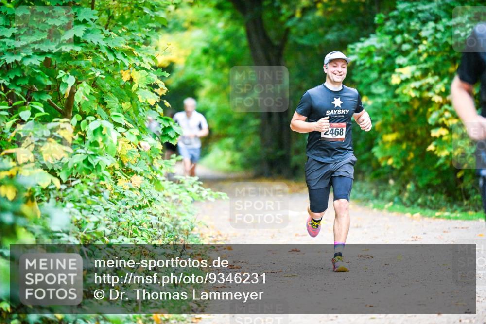 12.10.2025 - Bramfelder Halbmarathon 2025 Dr. Thomas Lammeyer http://msf.ph/oto/9346231 12.10.2025 10:19:20 Laufen 2468 meine-sportfotos.de