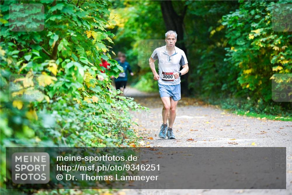 12.10.2025 - Bramfelder Halbmarathon 2025 Dr. Thomas Lammeyer http://msf.ph/oto/9346251 12.10.2025 10:19:27 Laufen 3000 meine-sportfotos.de