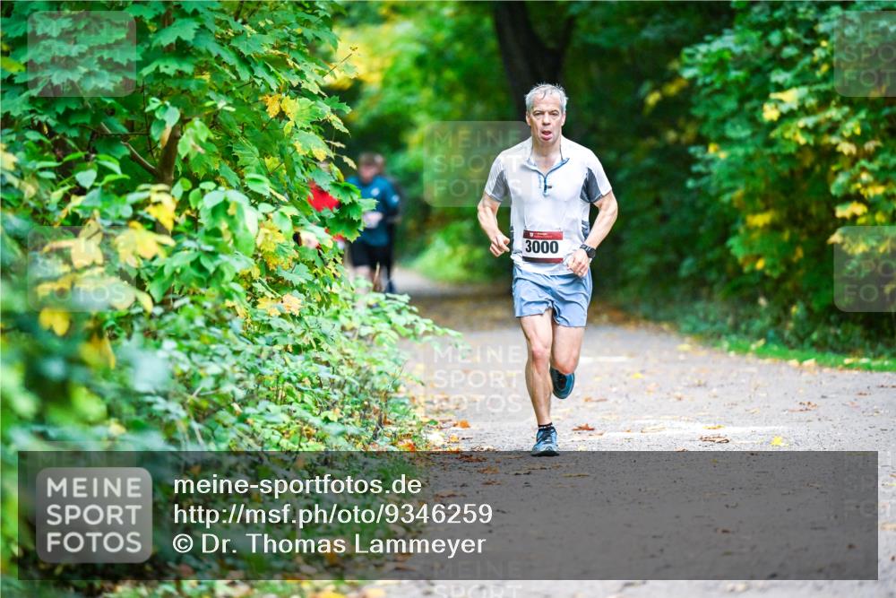 12.10.2025 - Bramfelder Halbmarathon 2025 Dr. Thomas Lammeyer http://msf.ph/oto/9346259 12.10.2025 10:19:28 Laufen 3000 meine-sportfotos.de