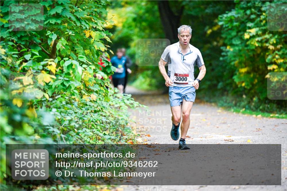 12.10.2025 - Bramfelder Halbmarathon 2025 Dr. Thomas Lammeyer http://msf.ph/oto/9346262 12.10.2025 10:19:28 Laufen 3000 meine-sportfotos.de