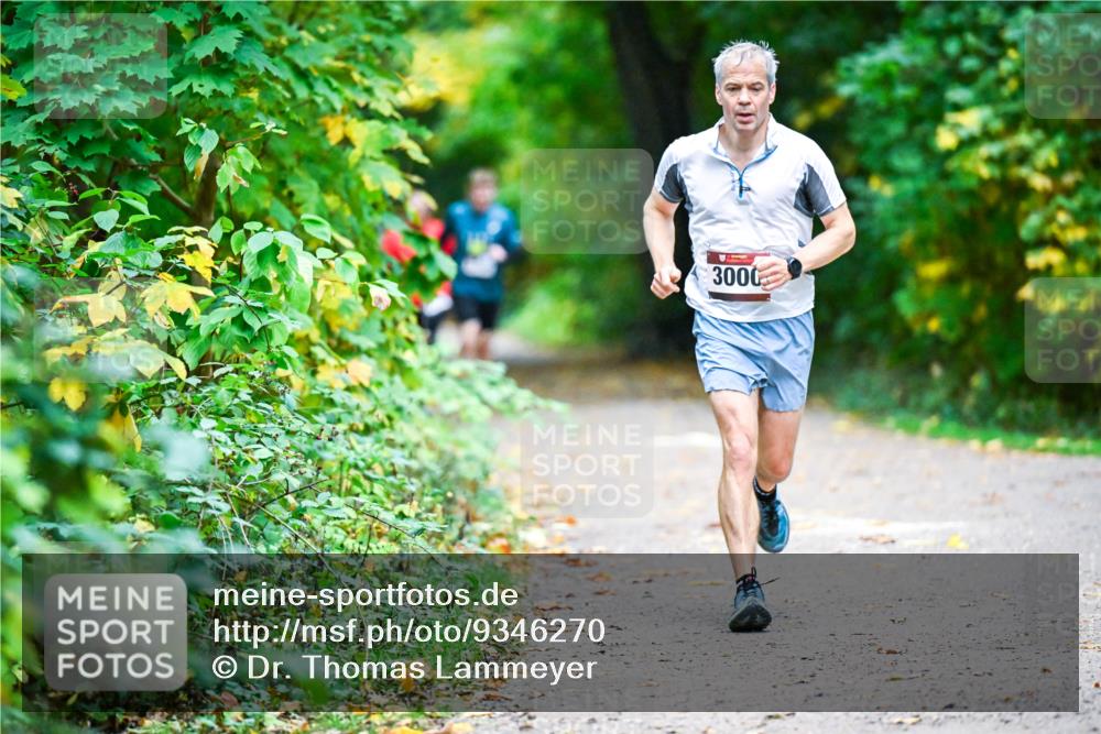 12.10.2025 - Bramfelder Halbmarathon 2025 Dr. Thomas Lammeyer http://msf.ph/oto/9346270 12.10.2025 10:19:29 Laufen 3000 meine-sportfotos.de