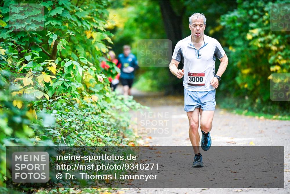 12.10.2025 - Bramfelder Halbmarathon 2025 Dr. Thomas Lammeyer http://msf.ph/oto/9346271 12.10.2025 10:19:29 Laufen 3000 meine-sportfotos.de