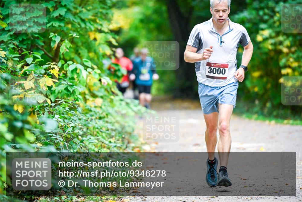 12.10.2025 - Bramfelder Halbmarathon 2025 Dr. Thomas Lammeyer http://msf.ph/oto/9346278 12.10.2025 10:19:30 Laufen 3000 meine-sportfotos.de