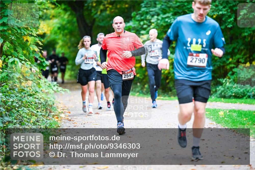 12.10.2025 - Bramfelder Halbmarathon 2025 Dr. Thomas Lammeyer http://msf.ph/oto/9346303 12.10.2025 10:19:39 Laufen 2970, 2541, 2125, 2790 meine-sportfotos.de
