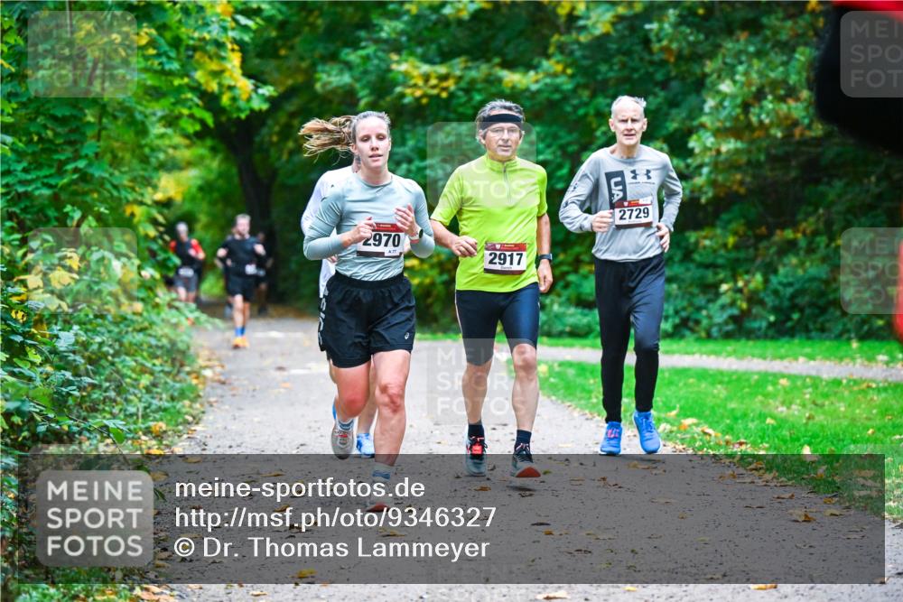 12.10.2025 - Bramfelder Halbmarathon 2025 Dr. Thomas Lammeyer http://msf.ph/oto/9346327 12.10.2025 10:19:44 Laufen 2970, 2917, 2729 meine-sportfotos.de