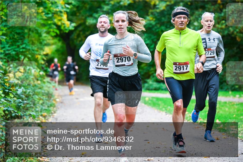 12.10.2025 - Bramfelder Halbmarathon 2025 Dr. Thomas Lammeyer http://msf.ph/oto/9346332 12.10.2025 10:19:45 Laufen 27, 2970, 77, 2917, 2729 meine-sportfotos.de