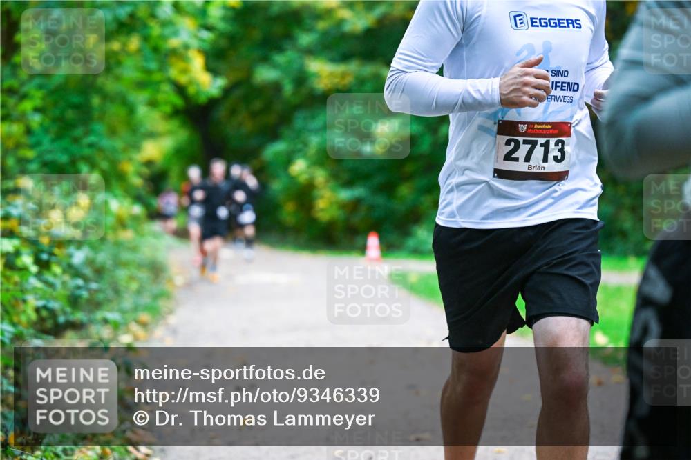 12.10.2025 - Bramfelder Halbmarathon 2025 Dr. Thomas Lammeyer http://msf.ph/oto/9346339 12.10.2025 10:19:47 Laufen 34, 2713 meine-sportfotos.de