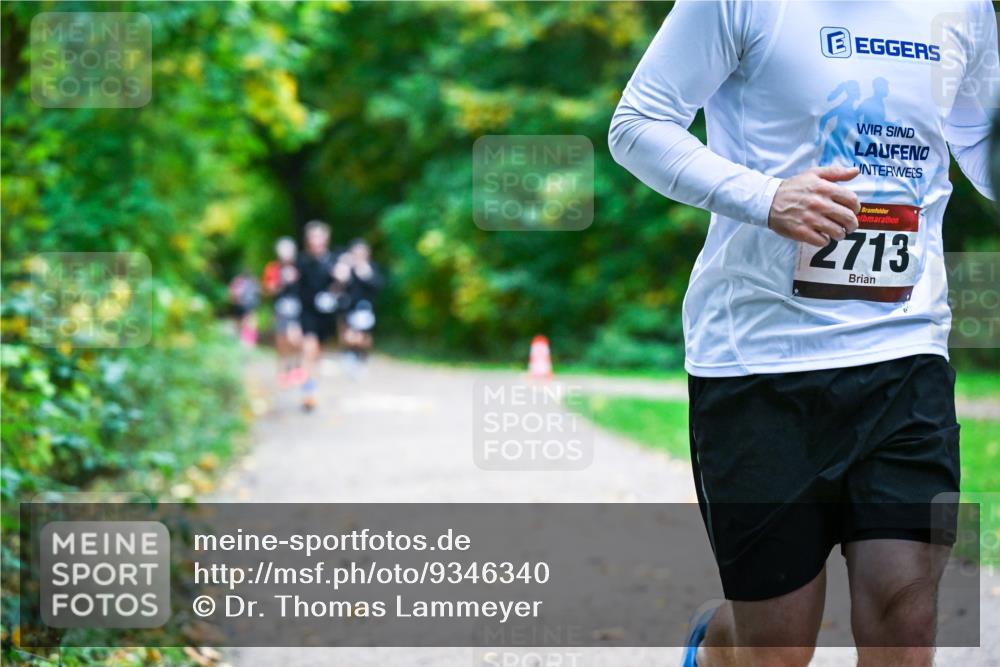 12.10.2025 - Bramfelder Halbmarathon 2025 Dr. Thomas Lammeyer http://msf.ph/oto/9346340 12.10.2025 10:19:47 Laufen 2713 meine-sportfotos.de