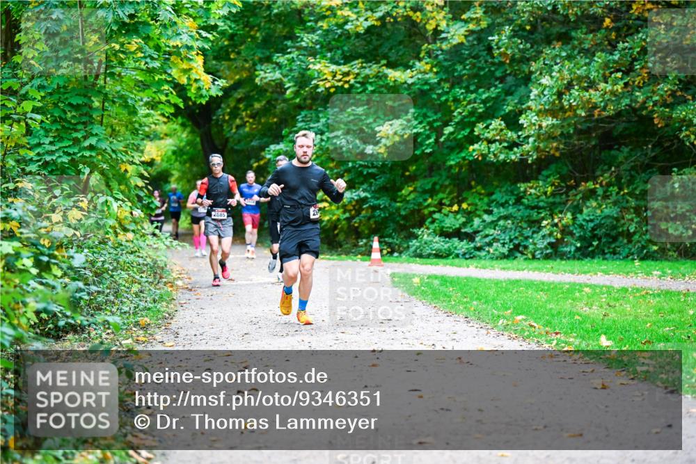 12.10.2025 - Bramfelder Halbmarathon 2025 Dr. Thomas Lammeyer http://msf.ph/oto/9346351 12.10.2025 10:19:50 Laufen 2685 meine-sportfotos.de