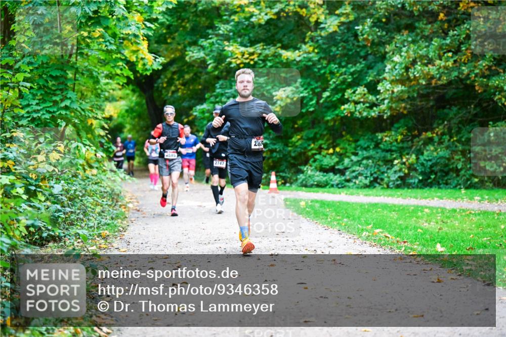 12.10.2025 - Bramfelder Halbmarathon 2025 Dr. Thomas Lammeyer http://msf.ph/oto/9346358 12.10.2025 10:19:51 Laufen 2585, 2747, 282 meine-sportfotos.de