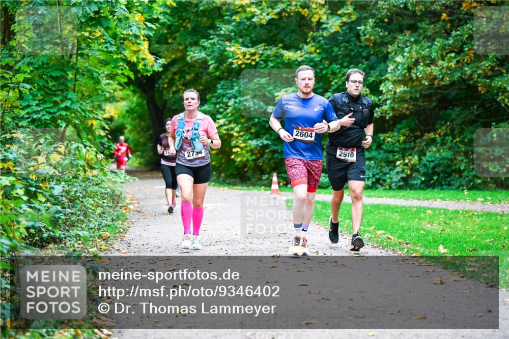 12.10.2025 - Bramfelder Halbmarathon 2025 Dr. Thomas Lammeyer http://msf.ph/oto/9346402 12.10.2025 10:19:58 Laufen 2754, 2604, 2910 meine-sportfotos.de