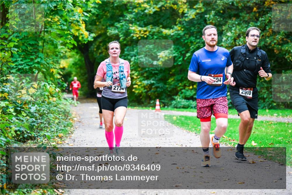 12.10.2025 - Bramfelder Halbmarathon 2025 Dr. Thomas Lammeyer http://msf.ph/oto/9346409 12.10.2025 10:19:59 Laufen 94, 2910, 2734 meine-sportfotos.de