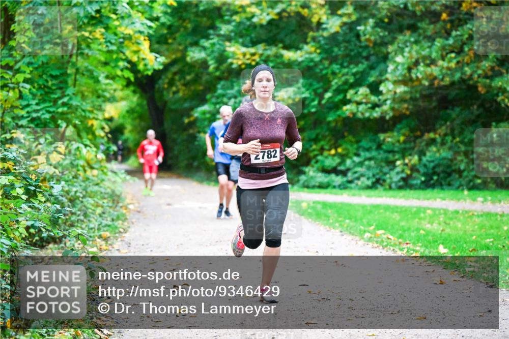 12.10.2025 - Bramfelder Halbmarathon 2025 Dr. Thomas Lammeyer http://msf.ph/oto/9346429 12.10.2025 10:20:02 Laufen 2782 meine-sportfotos.de