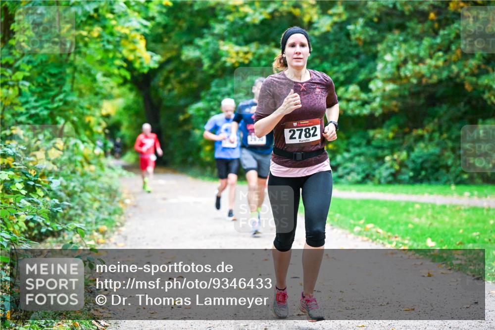 12.10.2025 - Bramfelder Halbmarathon 2025 Dr. Thomas Lammeyer http://msf.ph/oto/9346433 12.10.2025 10:20:02 Laufen 2782 meine-sportfotos.de