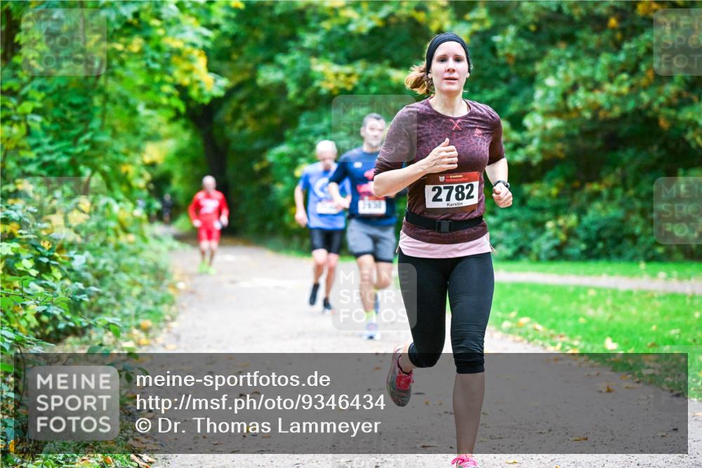 12.10.2025 - Bramfelder Halbmarathon 2025 Dr. Thomas Lammeyer http://msf.ph/oto/9346434 12.10.2025 10:20:02 Laufen 2782 meine-sportfotos.de