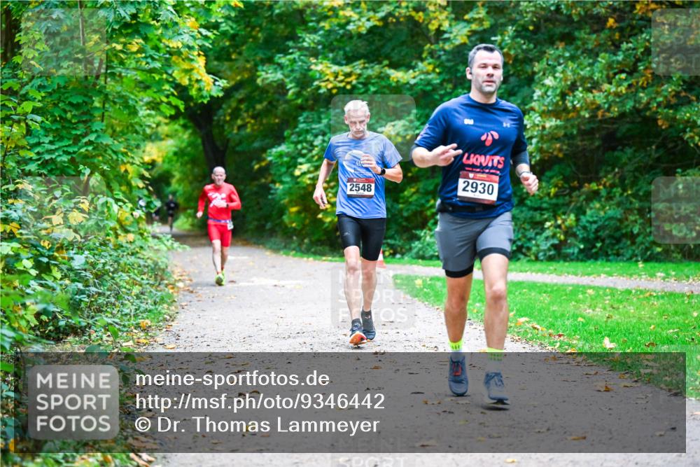 12.10.2025 - Bramfelder Halbmarathon 2025 Dr. Thomas Lammeyer http://msf.ph/oto/9346442 12.10.2025 10:20:04 Laufen 2548, 2930 meine-sportfotos.de