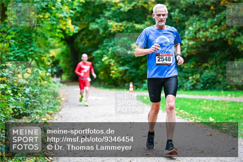 12.10.2025 - Bramfelder Halbmarathon 2025 Dr. Thomas Lammeyer http://msf.ph/oto/9346454 12.10.2025 10:20:06 Laufen 2548 meine-sportfotos.de