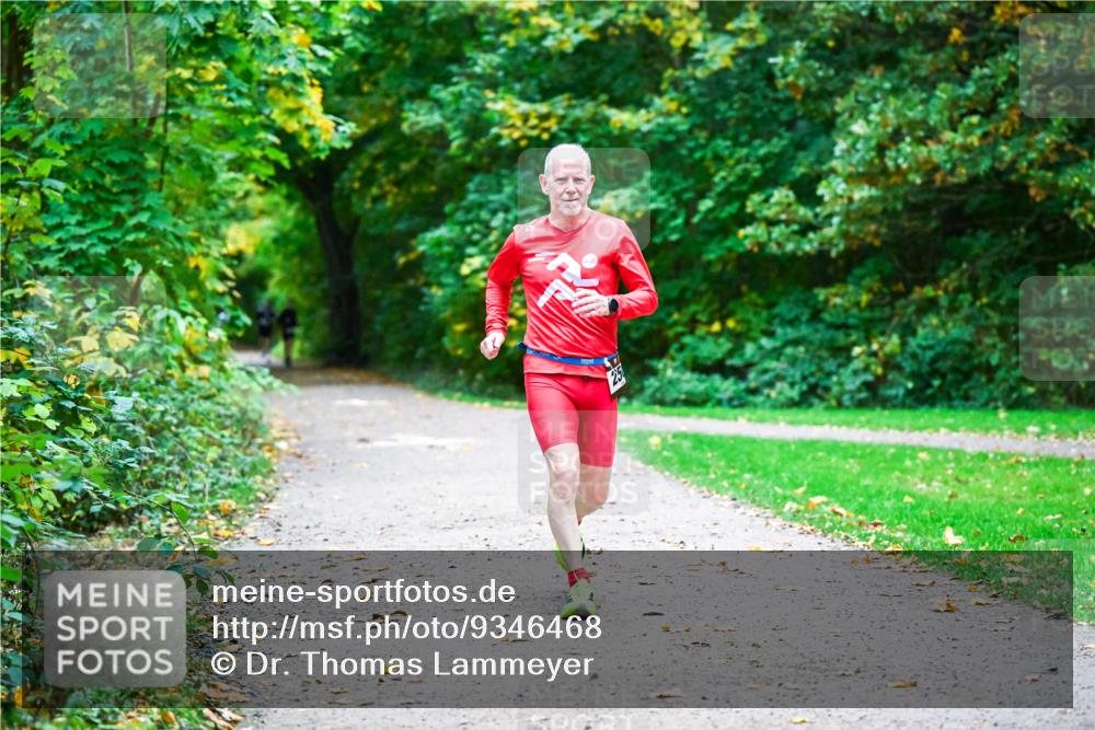 12.10.2025 - Bramfelder Halbmarathon 2025 Dr. Thomas Lammeyer http://msf.ph/oto/9346468 12.10.2025 10:20:09 Laufen  meine-sportfotos.de
