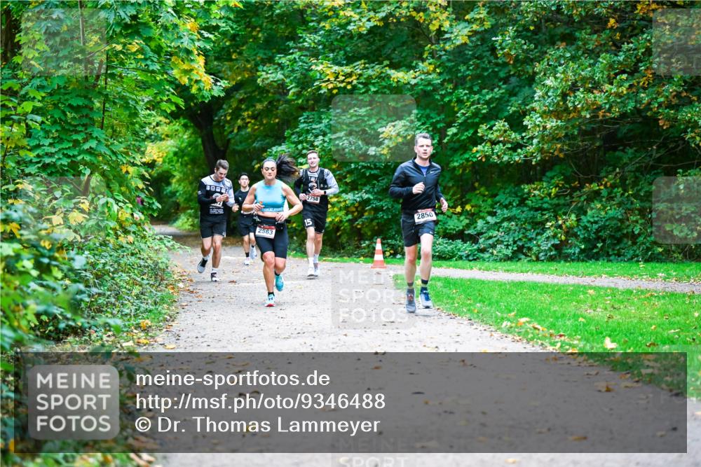 12.10.2025 - Bramfelder Halbmarathon 2025 Dr. Thomas Lammeyer http://msf.ph/oto/9346488 12.10.2025 10:20:25 Laufen 1900, 2758, 2850, 2563, 15 meine-sportfotos.de