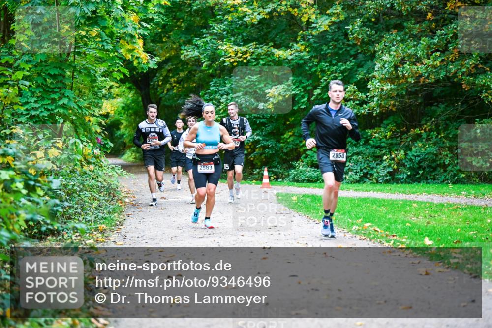 12.10.2025 - Bramfelder Halbmarathon 2025 Dr. Thomas Lammeyer http://msf.ph/oto/9346496 12.10.2025 10:20:27 Laufen 2872, 2563, 15, 58, 2850 meine-sportfotos.de