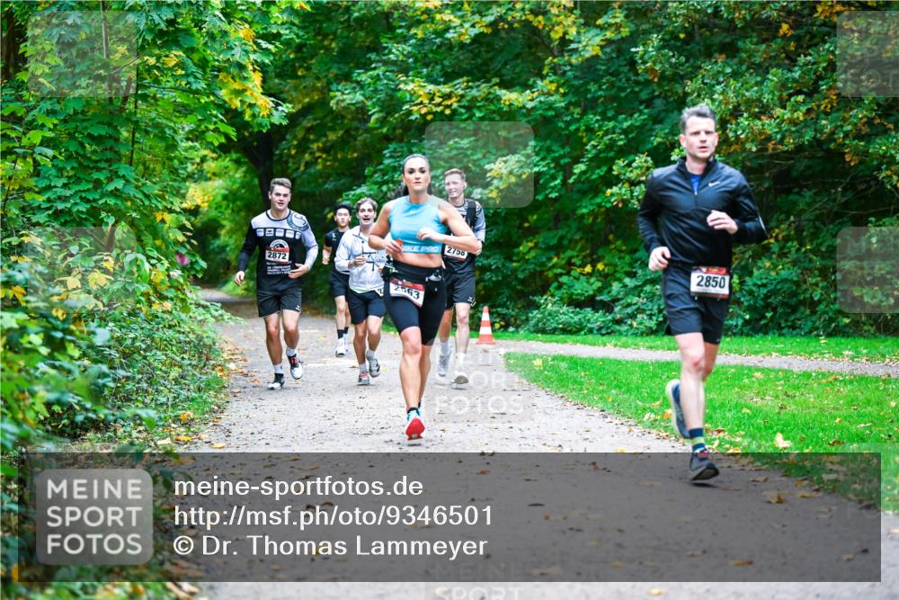 12.10.2025 - Bramfelder Halbmarathon 2025 Dr. Thomas Lammeyer http://msf.ph/oto/9346501 12.10.2025 10:20:27 Laufen 2872, 2758, 2563, 2850 meine-sportfotos.de