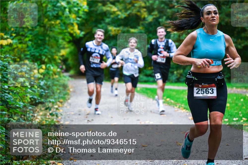 12.10.2025 - Bramfelder Halbmarathon 2025 Dr. Thomas Lammeyer http://msf.ph/oto/9346515 12.10.2025 10:20:30 Laufen 2563 meine-sportfotos.de