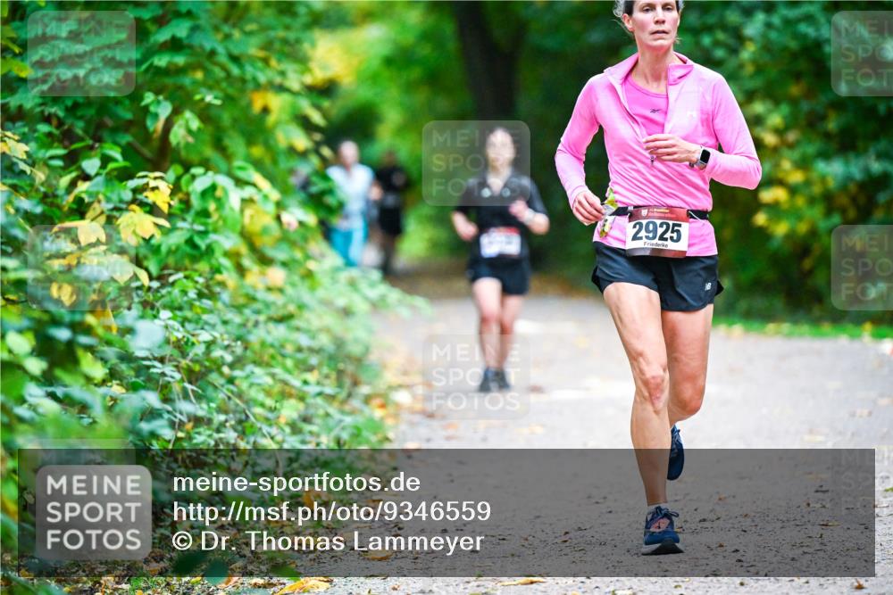 12.10.2025 - Bramfelder Halbmarathon 2025 Dr. Thomas Lammeyer http://msf.ph/oto/9346559 12.10.2025 10:20:42 Laufen 2925 meine-sportfotos.de